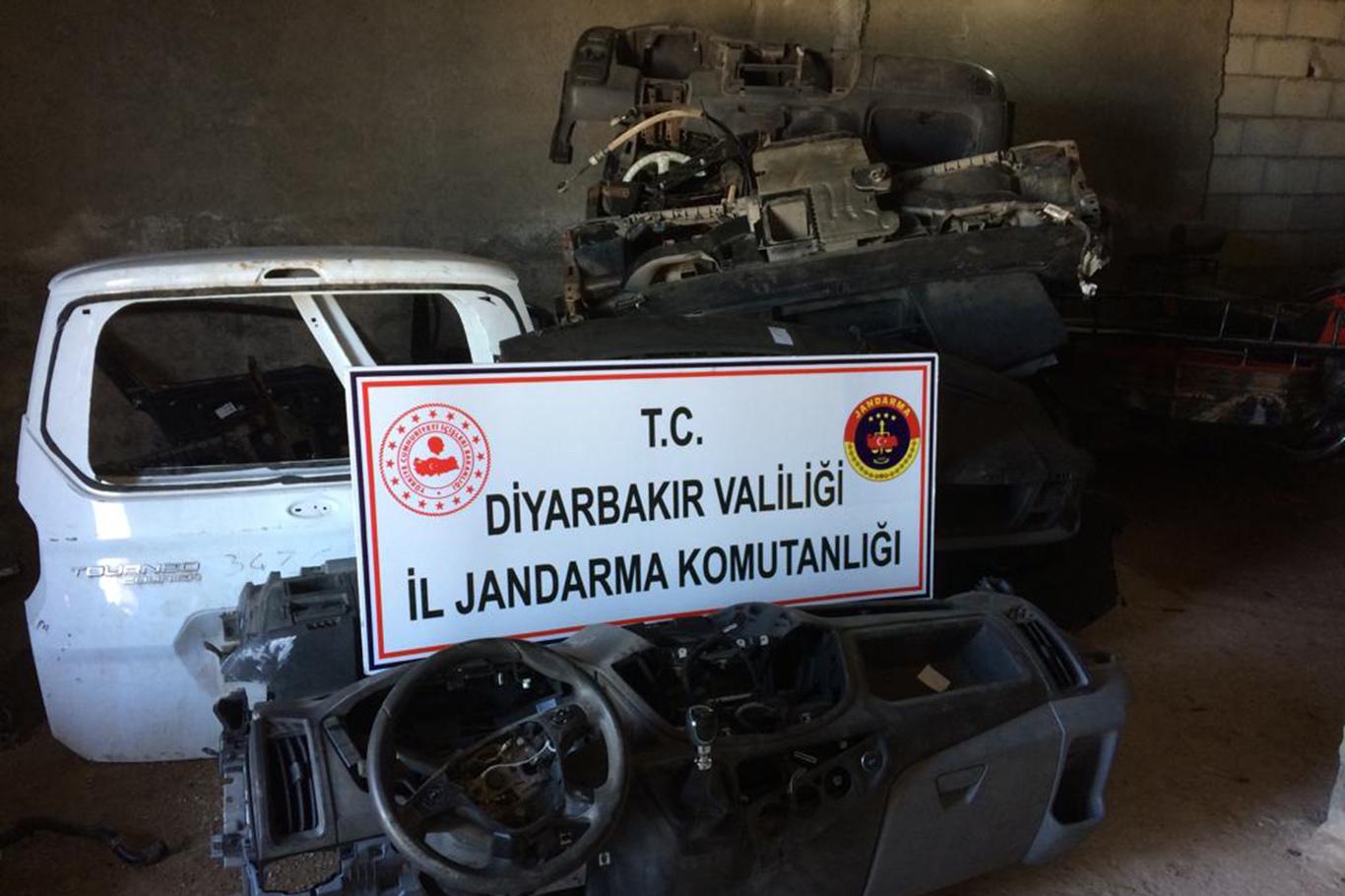 Hacizli ve çalıntı araba şebekesine operasyon Hacizli ve çalıntı araba şebekesine operasyon